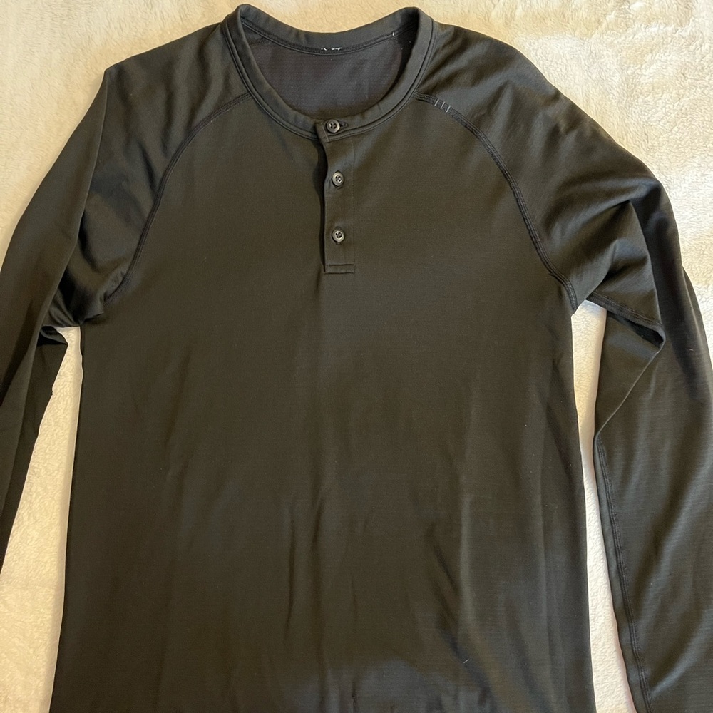 Men’s long sleeve Lululemon